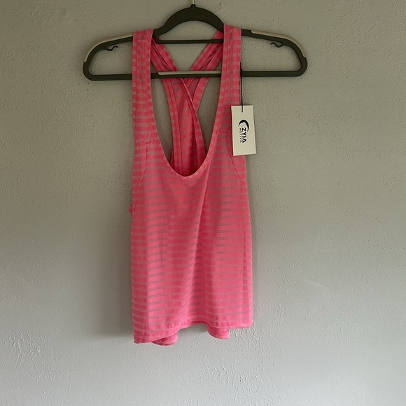 NWT Zyia pink split back tank - Picture 2 of 7